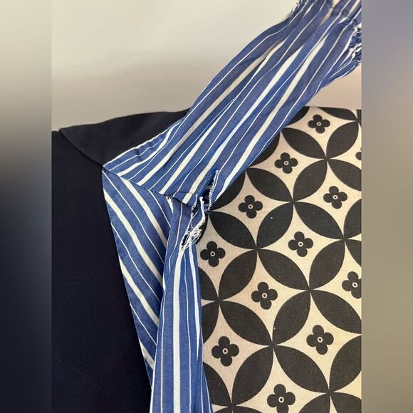 Slate & Willow
Navy Stripe Maternity Top - Picture 9 of 13